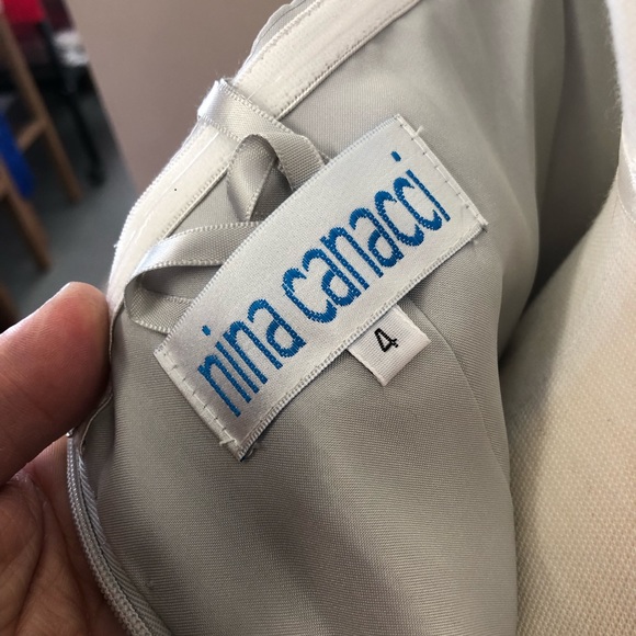 Wow $140 Long Silver Formal gown size 4 by Nina Canacci very pretty in person - Picture 13 of 13
